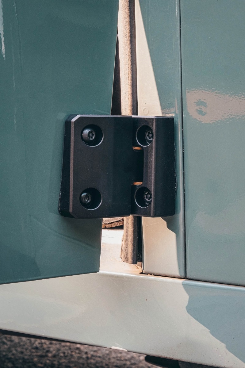 Defender Front Door Hinge Set Black Billet Aluminium EXT01428